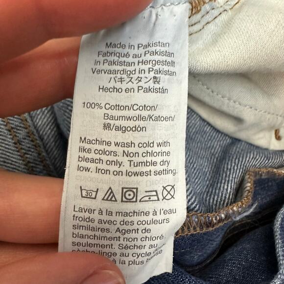 Madewell The MomJean in Downey Wash 28 - Picture 9 of 10